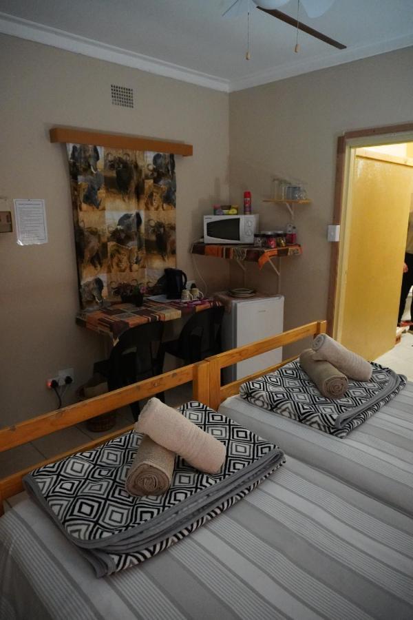 Okahandja Guesthouse Екстер'єр фото