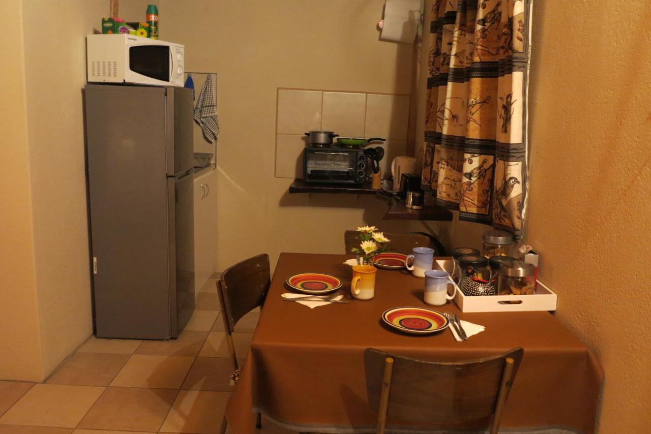 Okahandja Guesthouse Екстер'єр фото